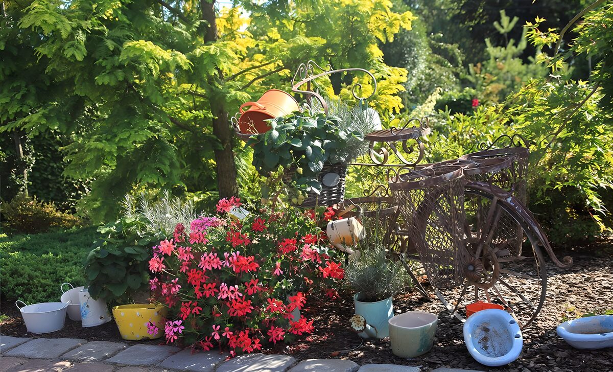 HPDK88112: Blomsterflor og dekorationscykel i sol